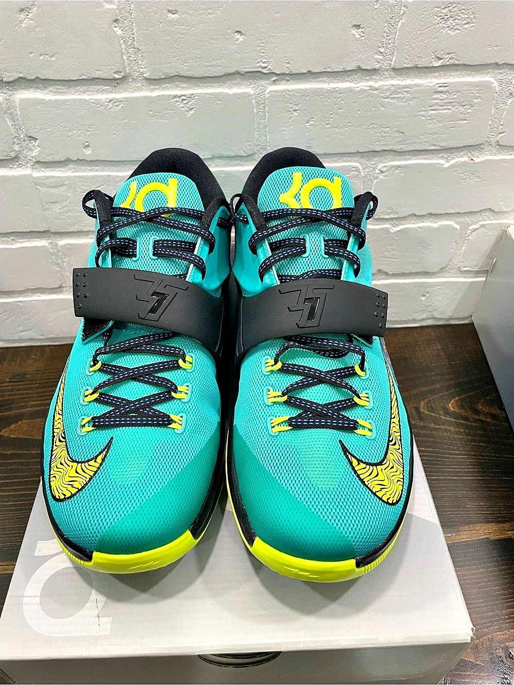 Nike KD VII Uprising colorway US 11. New with box.